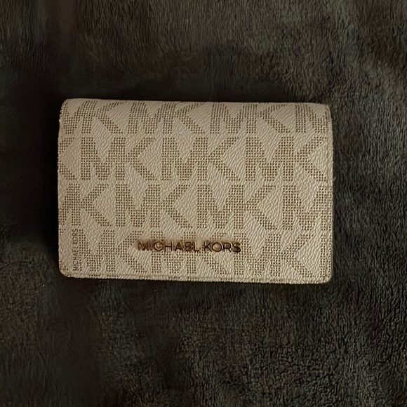 Michael Kors Handbags - Michael Kors Wallet